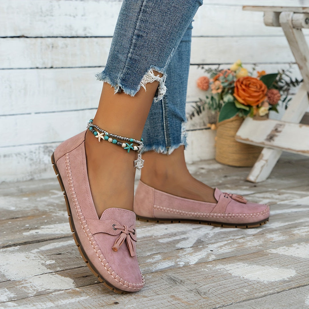 Nadine - klassiska loafers med tofsdetalj