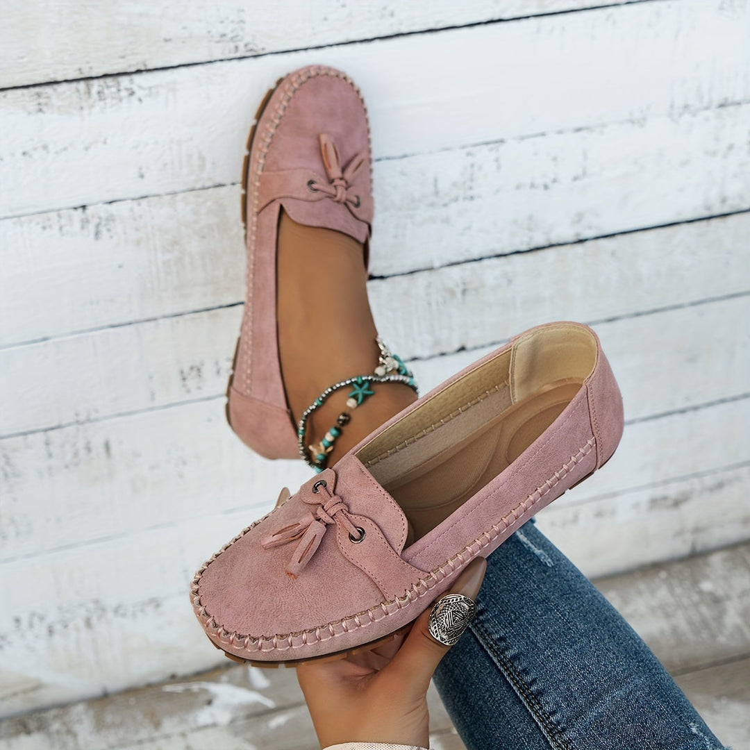 Nadine - klassiska loafers med tofsdetalj