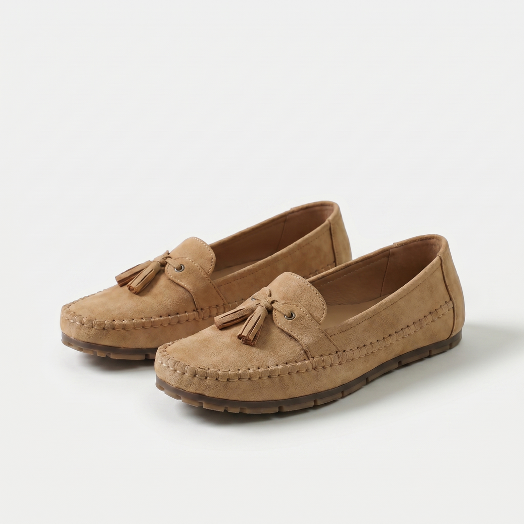 Nadine - klassiska loafers med tofsdetalj